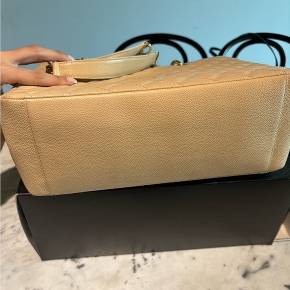 Beige Caviar Leather Grand Shopping Tote (GST) - Picture 3 of 7